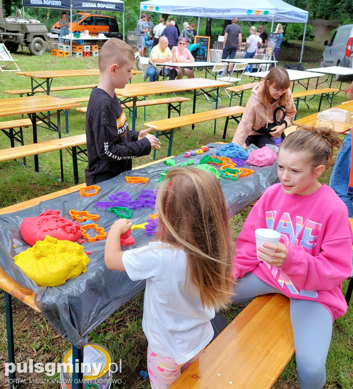 Śniadanie na trawie w Dąbrówce 22.06.2024