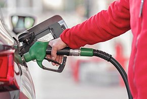 Ceny paliw. Kierowcy nie odczują zmian, eksperci mówią o "napiętej sytuacji"-6303