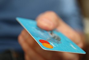 Unia szykuje nowy system płatności. Karty nie będą już takie same-9615