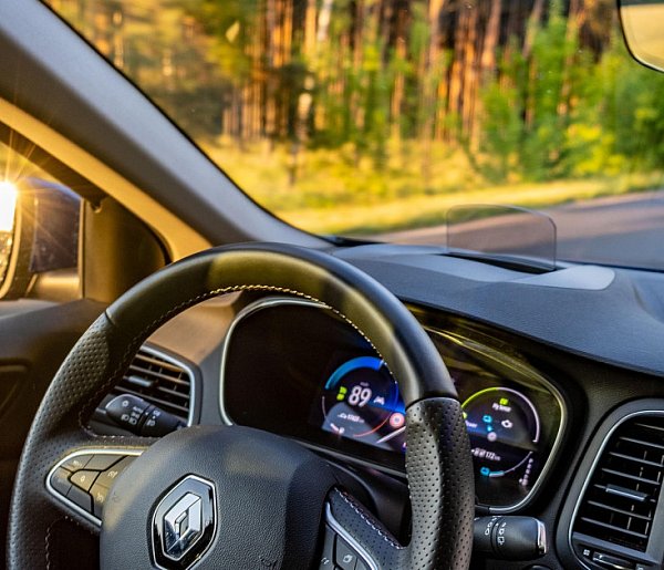 Masz to auto w garażu? Producent natychmiast wzywa na kontrolę!-10430